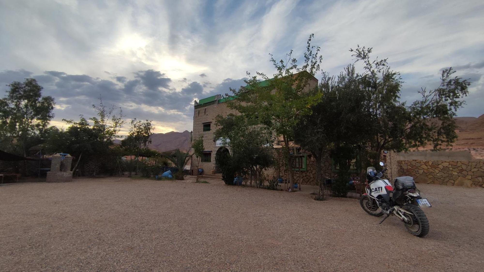 Maison La Lune Des Gorges Tinghir ภายนอก รูปภาพ